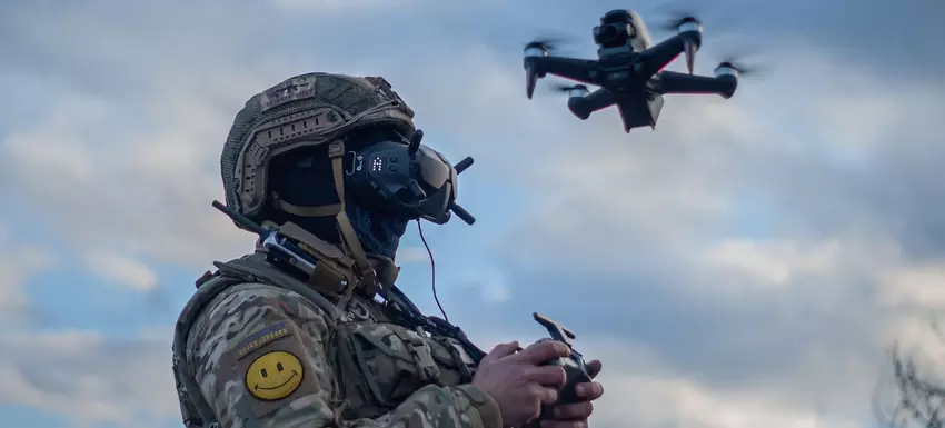 75 czołgów, 88 pojazdów opancerzonych, 52 samobieżne systemy artyleryjskie i inna broń: AFU zniszczyło 428 sztuk rosyjskiego sprzętu za pomocą dronów w ciągu tygodnia.