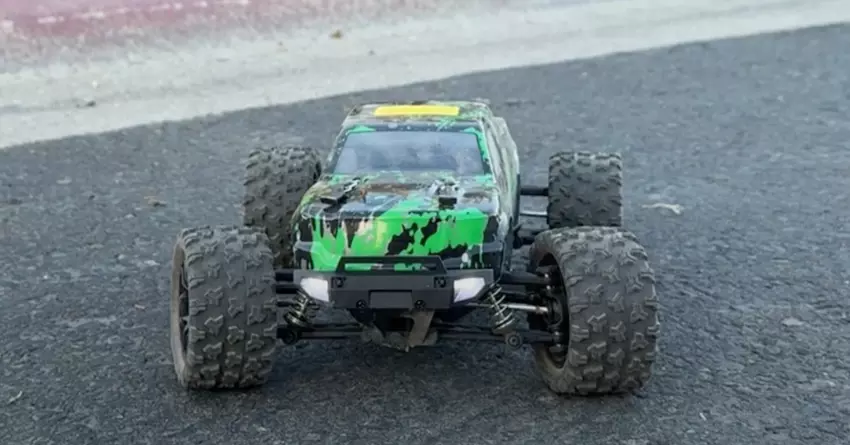 1:18 HAIBOXING All Terrain rc poniżej 100