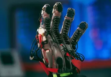 Meta (dawniej Facebook) zaprezentowała rękawicę, która ...