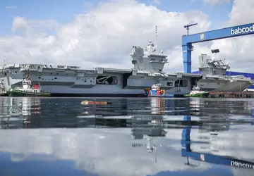 Kosztujący 3,85 miliarda dolarów HMS Prince ...