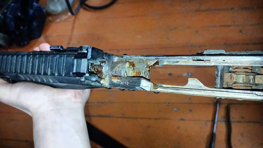 Rosyjscy żołnierze propagandziści wybuchają w wulgaryzmach: AK-12 okazał się „rdzawym gównem”