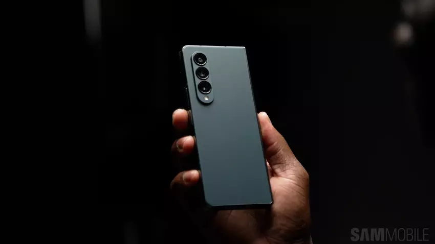 Aktualizacja One UI 8 dla Galaxy Fold 4 i Flip 4 pojawiła się na serwerach Samsunga