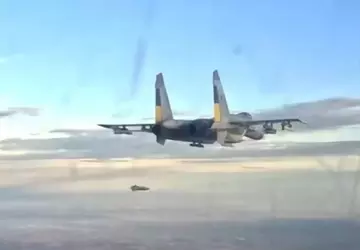 Unikalne nagranie: ukraińskie myśliwce Su-27 wystrzeliwują ...