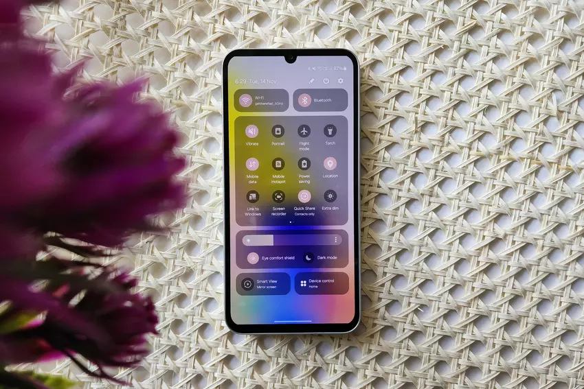 Samsung szuka nowych źródeł paneli OLED dla swoich smartfonów