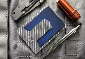 WYN WALLET 2.0: portfel wielkości karty ...