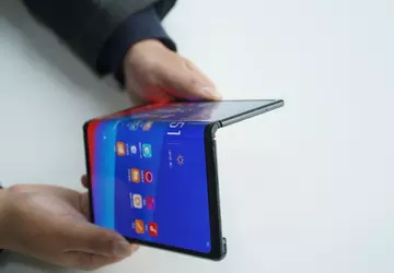 Sony pracuje nad składanym smartfonem Xperia ...