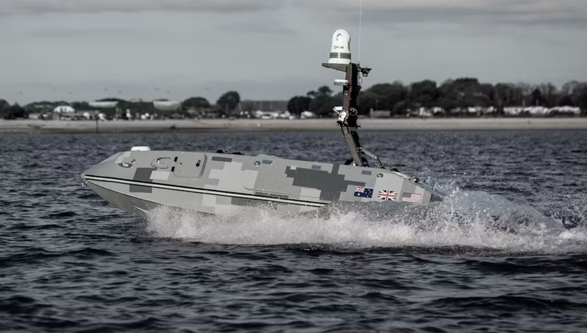 Wielka Brytania zaprezentowała drona nawodnego MARS, który może przenosić uzbrojone UAV