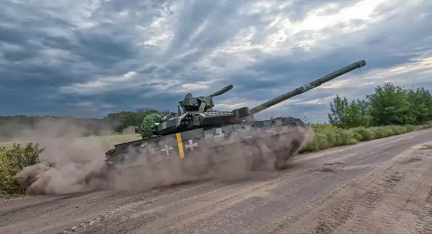 Siły Obronne prezentują rzadki ukraiński czołg Oplot, który broni regionu Charkowa