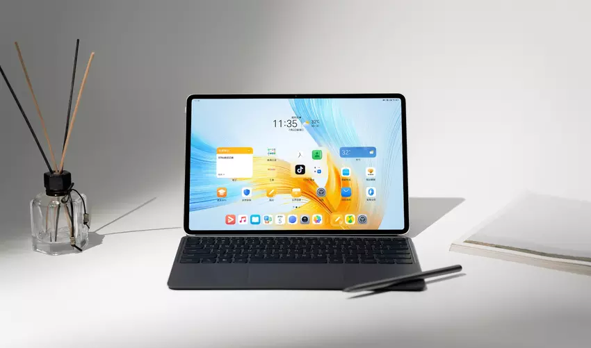 Dwa aparaty, wyświetlacz z wąskimi ramkami, rysik i etui z klawiaturą: Honor ujawnia MagicPad przed ogłoszeniem