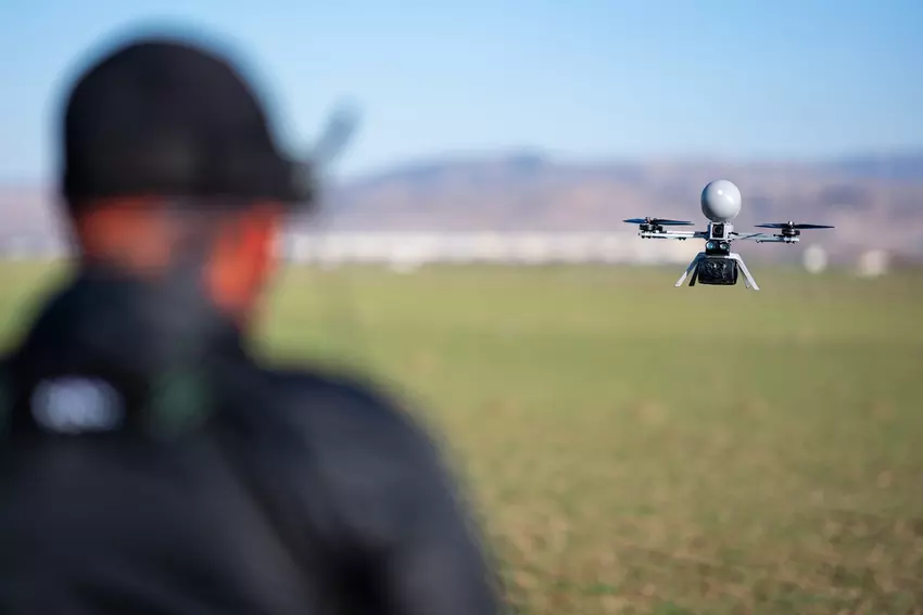 Dron MERKÜT FPV w locie