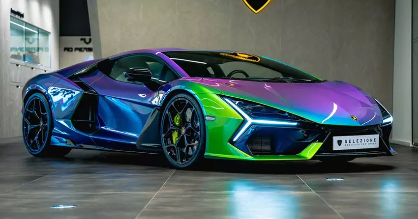 Lamborghini z najdziwniejszym fabrycznym kolorem wystawiony na sprzedaż w Holandii