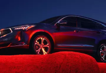 Acura spowalnia przejście na napęd elektryczny: ...