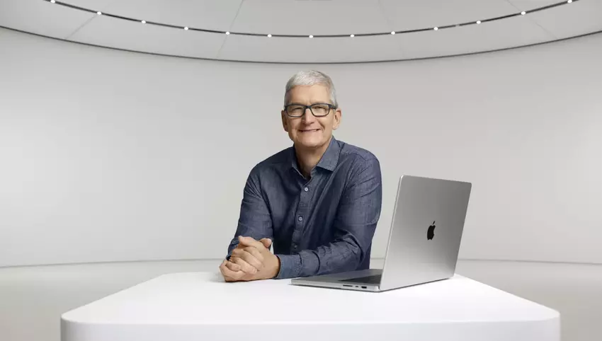 Tim Cook dobrowolnie obniży swój własny pakiet wynagrodzeń o około 50 mln dolarów