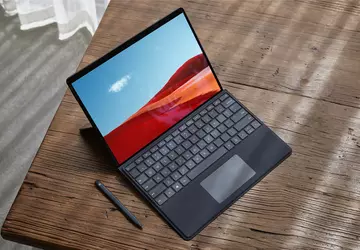 Microsoft pracuje nad urządzeniem Surface z ...