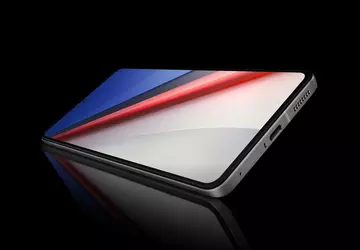 iQOO 12 z płaskim ekranem i ...