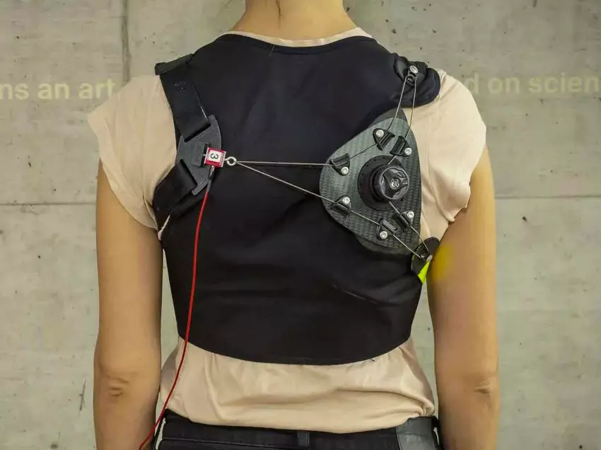 Myoshirt Opracowane tekstylne mięśnie do noszenia