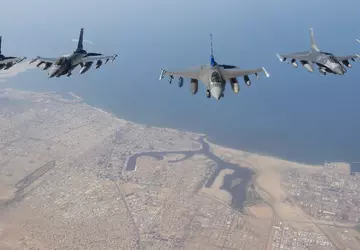 Stany Zjednoczone wysłały myśliwce F-16 Fighting ...