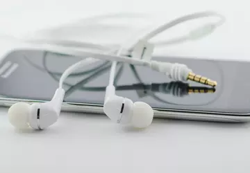 Wybór najlepszych słuchawek próżniowych (zatyczek do ...