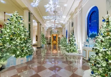 Google Street View wyświetla teraz ozdoby ...