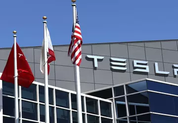 Tesla podniesie ceny swoich samochodów elektrycznych ...