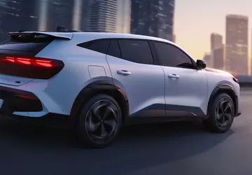 Szef Renault krytykuje „fałszywe” hybrydy, stawia ...