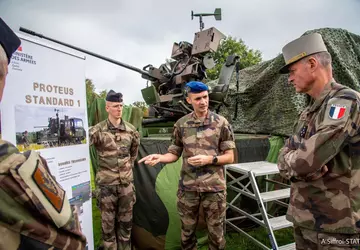 Francja, podążając za doświadczeniami Ukrainy, ponownie ...