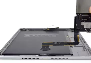 Nowy iPad otrzymał 2 punkty na ...