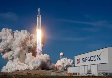 SpaceX przestał przynosić straty na swojej ...