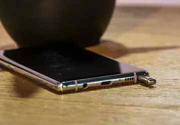 Renderuje Samsung Galaxy Uwaga 9: potrójne ...