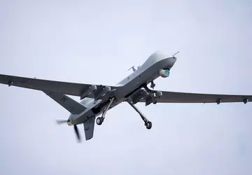 Nieuzbrojone amerykańskie drony MQ-9 Reaper latają ...