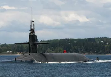 Okręt podwodny o napędzie atomowym USS ...