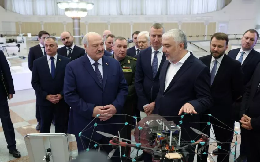 Wystawa rosyjskich dronów na Białorusi