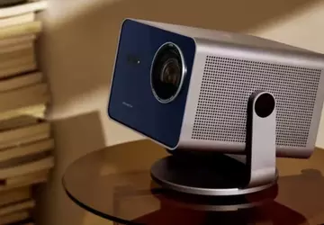 Leica zaprezentowała Cine Play 1 Plus ...