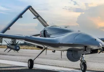 Turecka firma Baykar prezentuje Ukrainie dwa ...