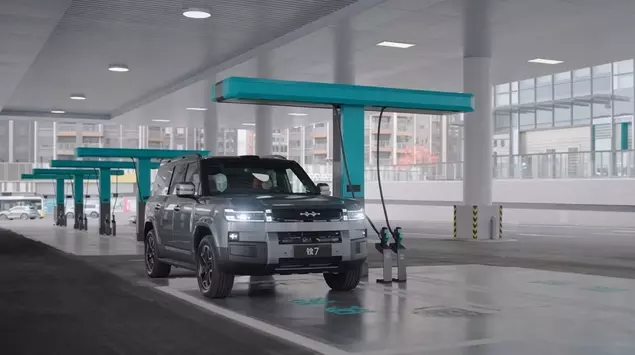 BYD zaskakuje: 7000 stacji ładowania w ...