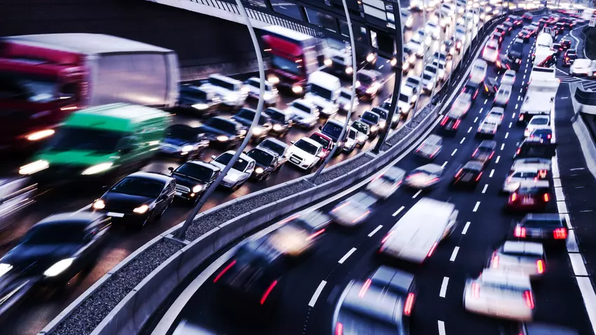 System sztucznej inteligencji pomaga policji zidentyfikować dilera narkotyków poprzez analizę jego stylu jazdy