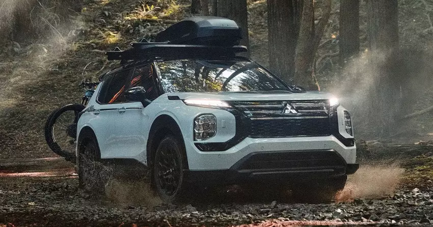 Mitsubishi Outlander Trail Edition: więcej czarnego dekoru