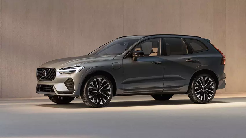 Zaktualizowane Volvo XC60 2026: minimalne zmiany konstrukcyjne, więcej technologii