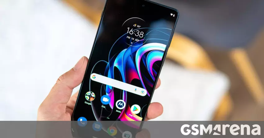 Motorola Edge 20 Pro zaczyna teraz otrzymywać aktualizację do Androida 12