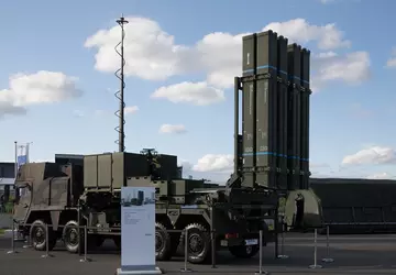 Niemcy wysyłają na Ukrainę pierwszy system ...