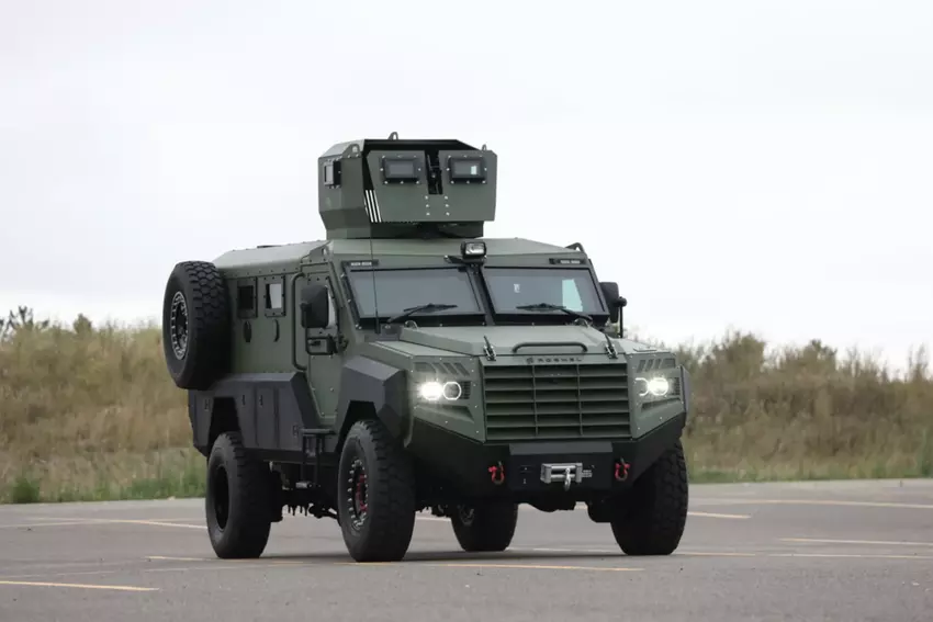 Roshel Senator. Ilustracja: Roshel