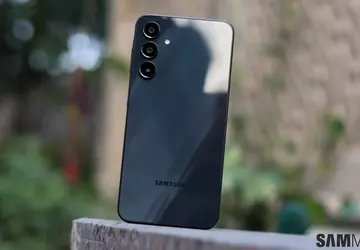 Galaxy A16 jest sprzedawany bez gniazda ...