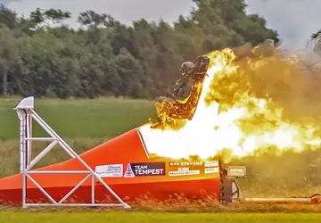 BAE i Rolls-Royce testują fotel katapultowy ...