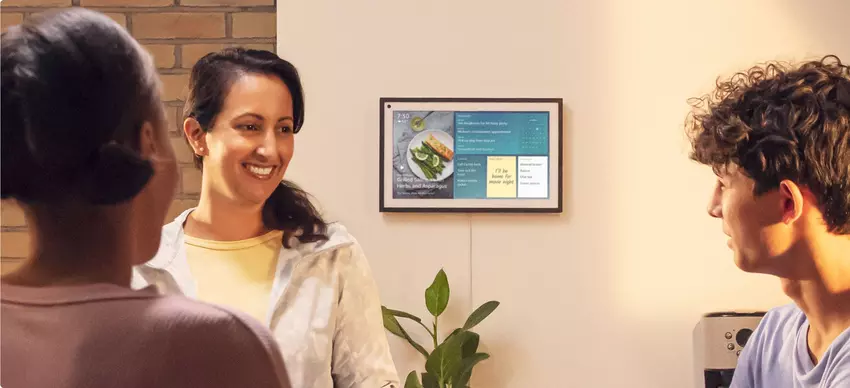 Inteligentny wyświetlacz Amazon Echo Show 15" z obsługą Alexy jest dostępny w obniżonej cenie 80 dolarów