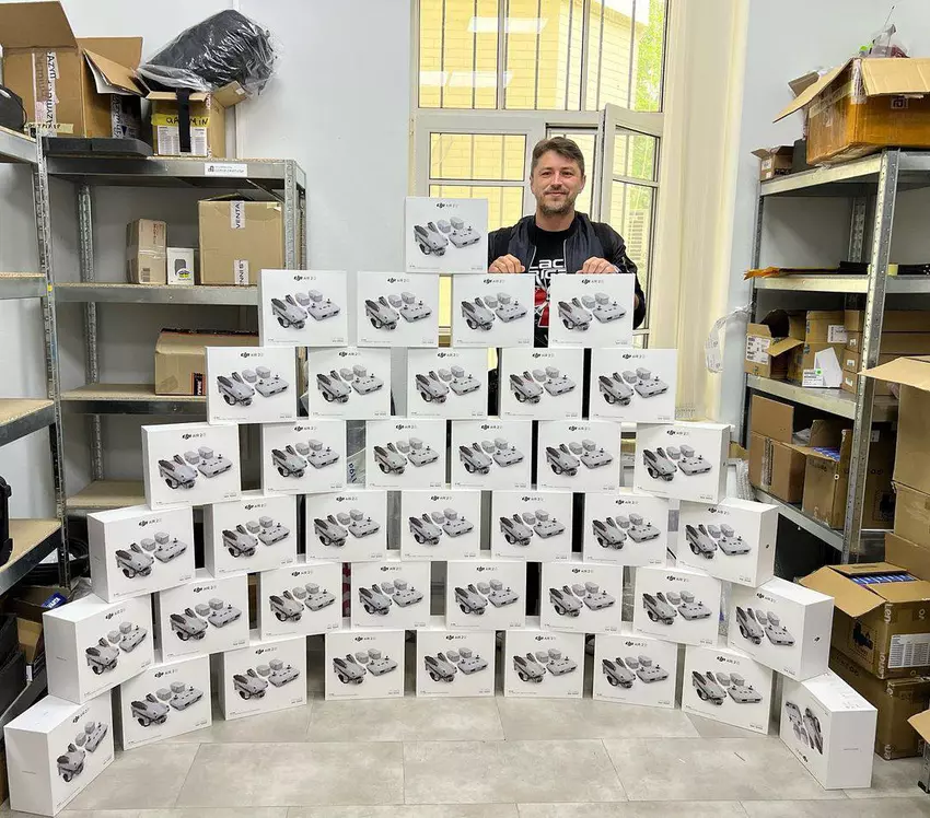 Siły Zbrojne Ukrainy otrzymają 40 dronów DJI Air 2S o wartości 38 000 euro