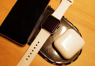 Informator ujawnił wczesny prototyp ładowarki AirPower. ...