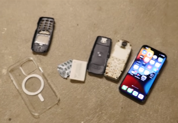 iPhone 13 Pro vs Nokia 3310 ...