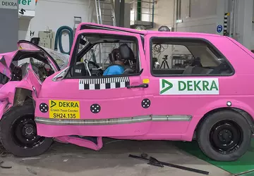 VW Golf II rozbity w teście ...