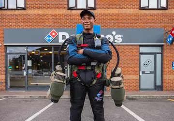 Rocket Man: Domino's Pizza wykorzystała swój ...