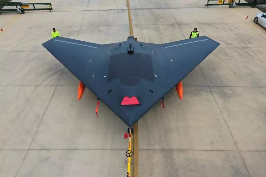 TAI odsłania drona ANKA 3 w stylu bombowca atomowego B-21 Raider